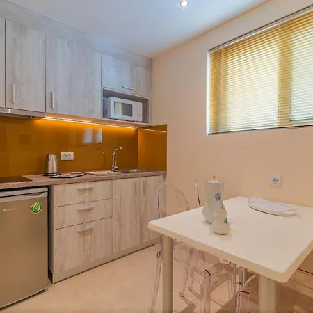 Christa Apartament *